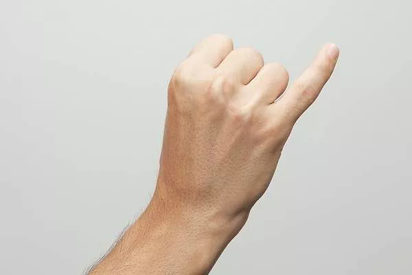 600x400_Levantar-dedo-menique