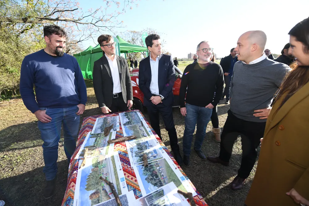 Wado y Avelino Municipios de Pie