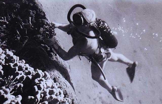 traje-buceo-autonomo-cousteau-gagnan