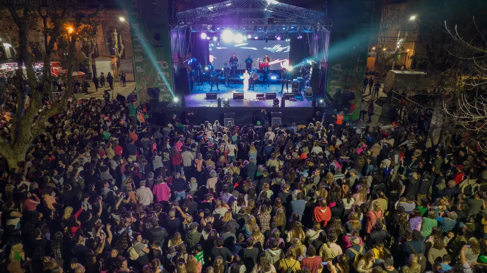 358149904_713517610815108_7595856256502193836_n