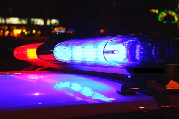 depositphotos_37632957-stock-photo-police-lights-by-night