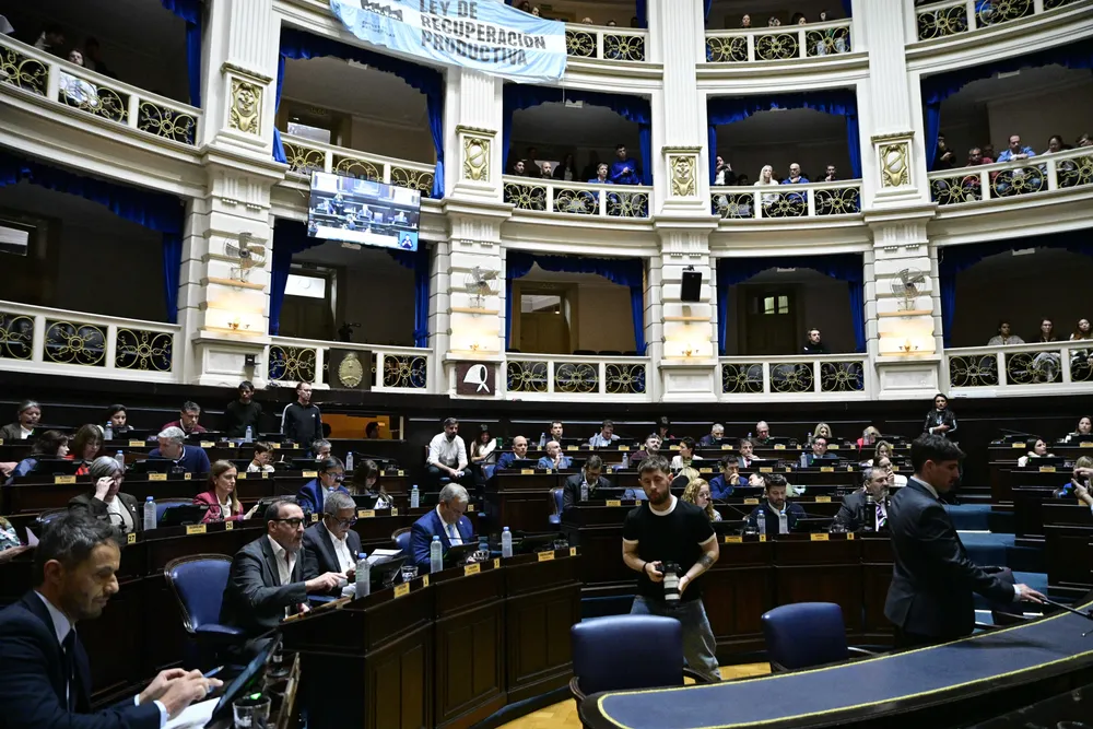 Avelino en Legislatura