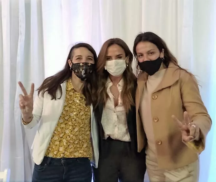 Tolosa Paz en Los Foltos con Julieta y Amanda