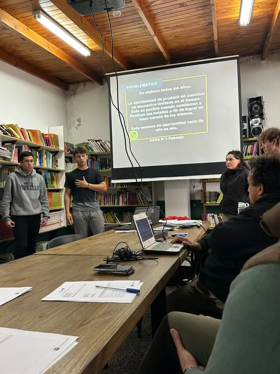 375047569_755478816618987_2370127041885981125_n