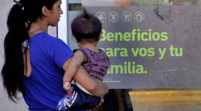 6434339785bd2_700_387!