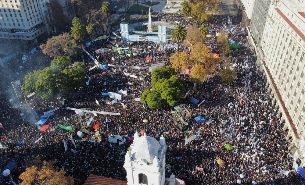 plaza-mayo-acto-cristina-kirchnerjpg
