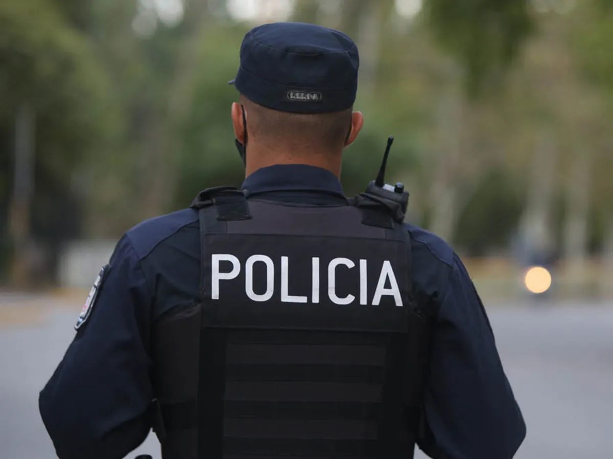 policia-movil-robo-6jpg