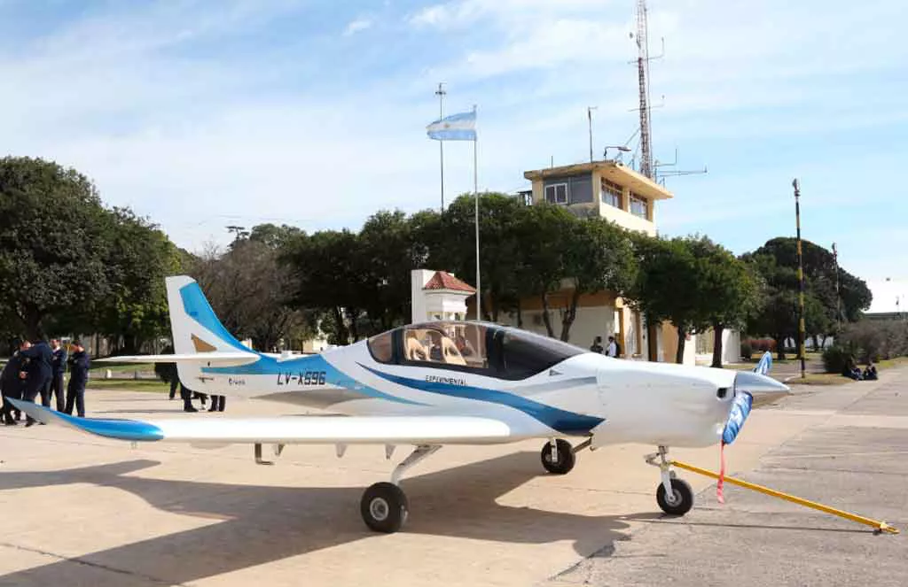 IA-100-FADEA-